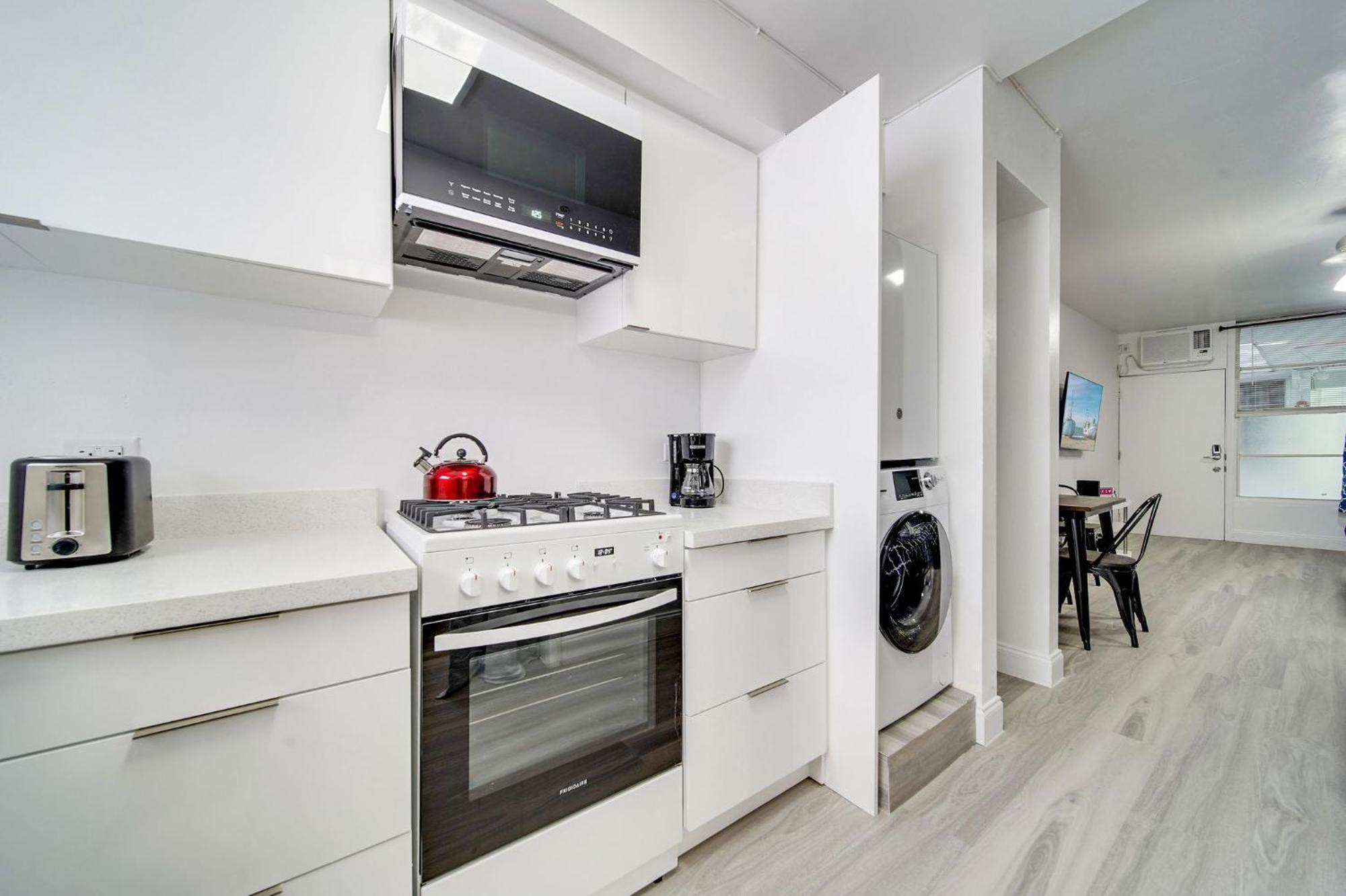 Deco Beachside Apt, W/2 Queen Beds, Washer/Dryer 迈阿密海滩 外观 照片