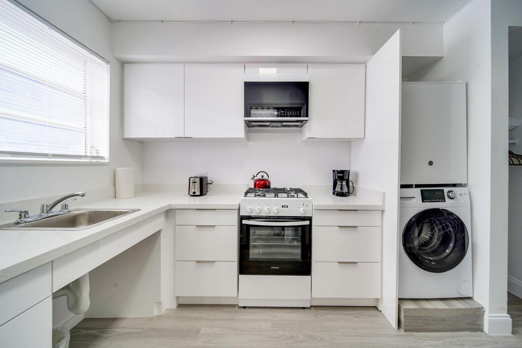 Deco Beachside Apt, W/2 Queen Beds, Washer/Dryer 迈阿密海滩 外观 照片
